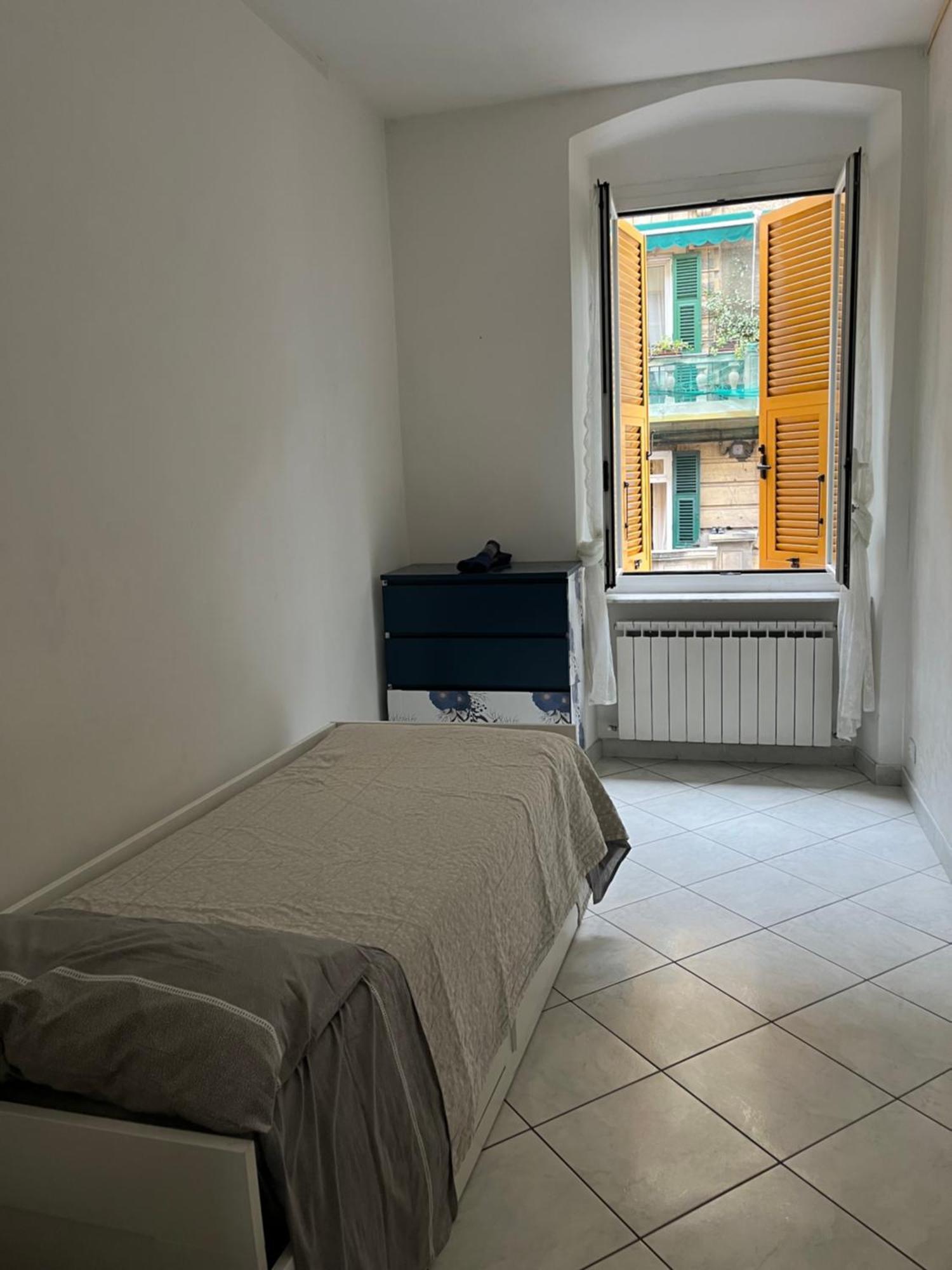 A Due Passi Dalla Lanterna