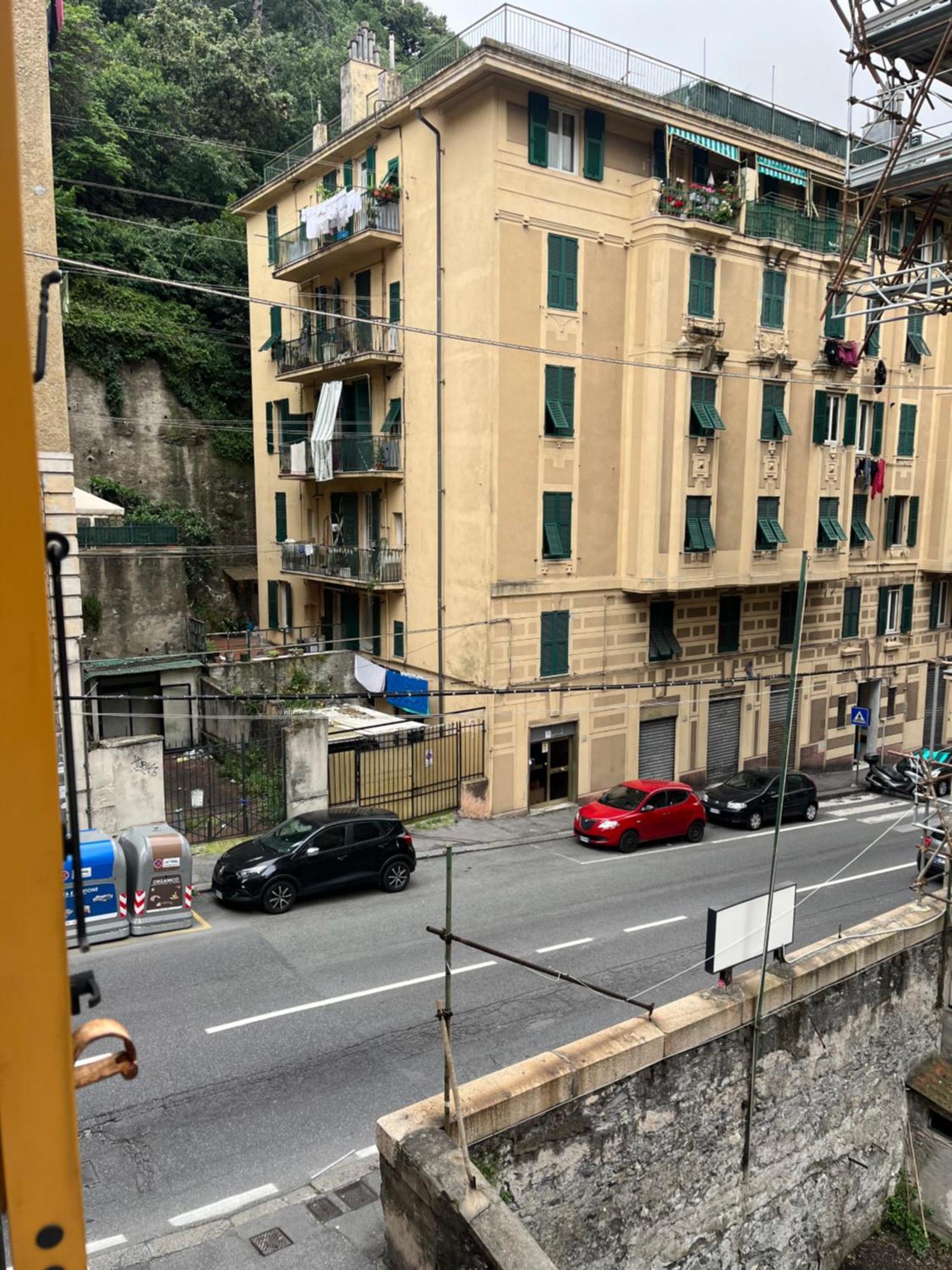 A Due Passi Dalla Lanterna *